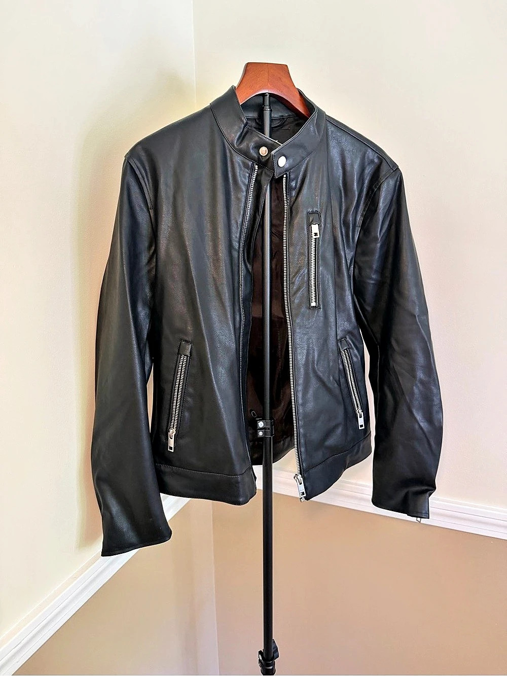 H&M Faux Leather Moto Jacket in Black Size Medium